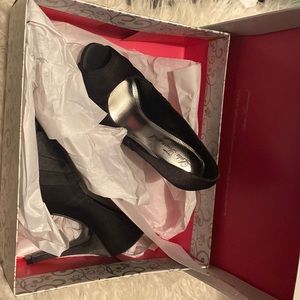Lulu Townsend satin peep toe heel